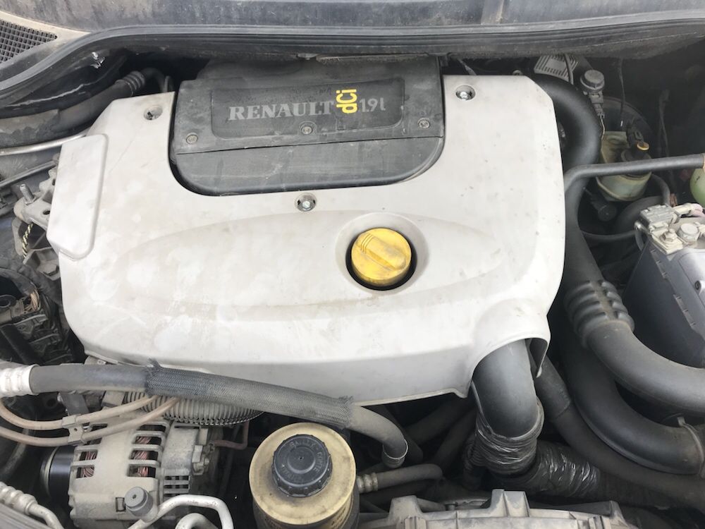 Dezmembrez Renault Scenic 1.9 diesel