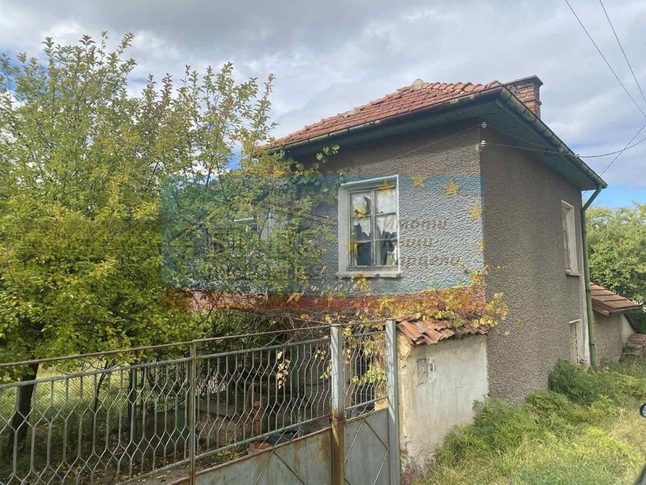 Къща в с. Гълъбник