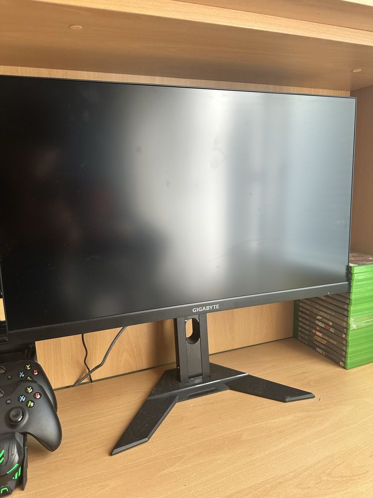 Xbox One X 3ТВ с игри и 2к монитор