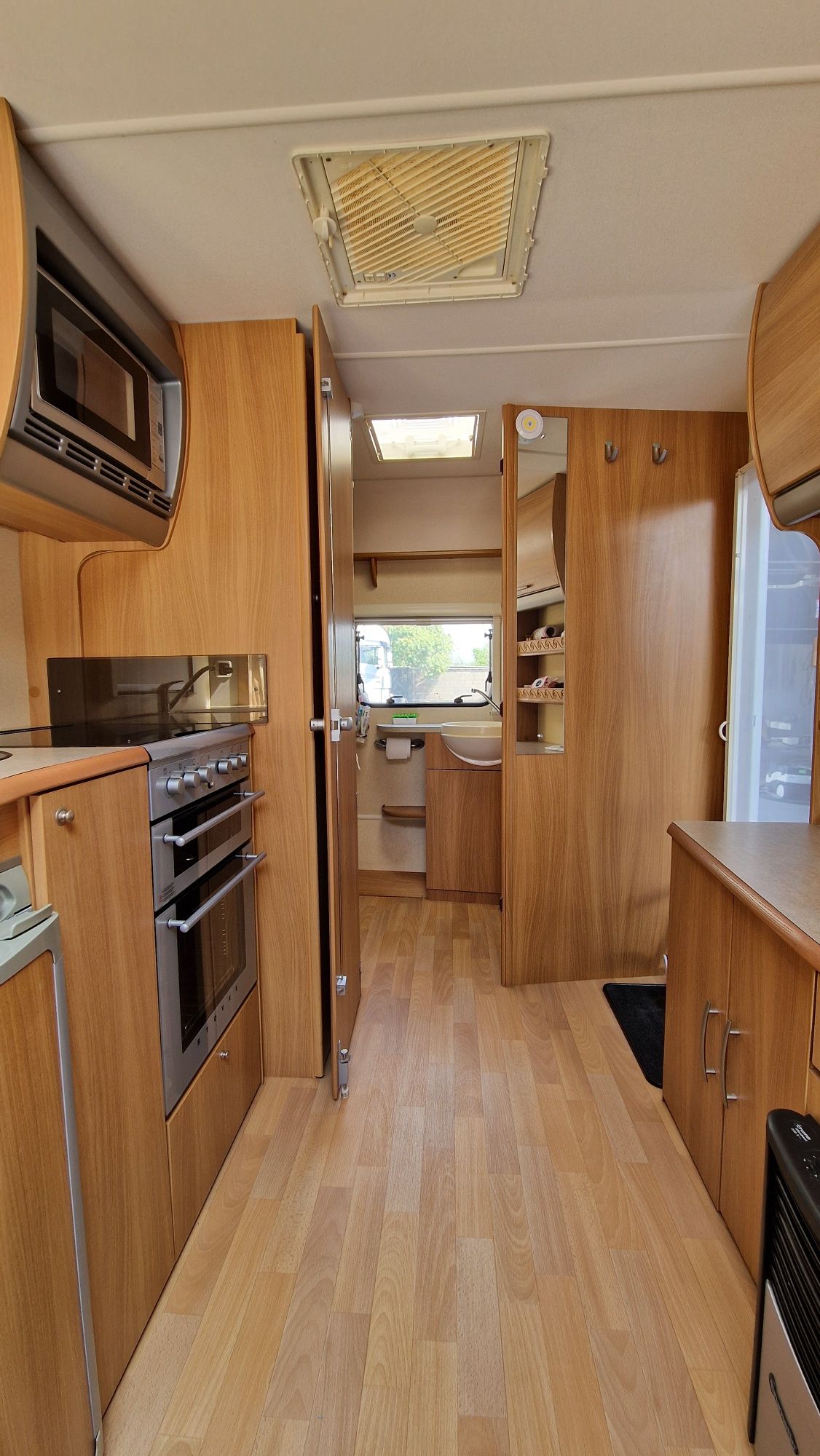 Swift Charisma 230, 2008г. 2 места