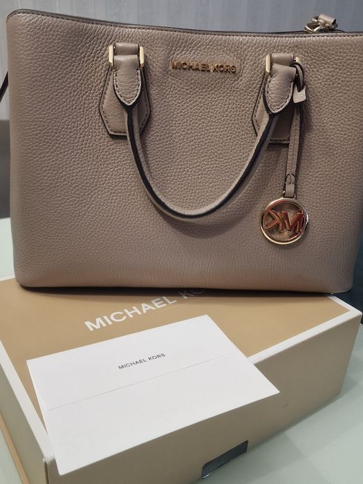 Vând geantă Michael kors