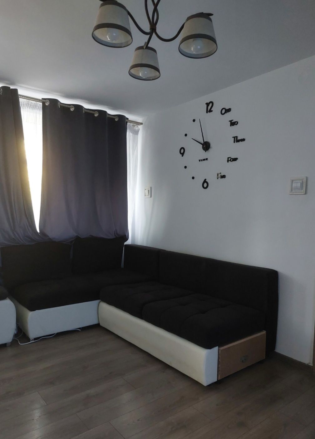 Vând apartament cu 2 camere semidecomandat