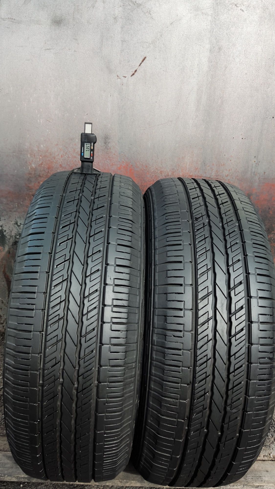 2бр. гуми 235/60/17  Hankook Dynapro HP
dot22
7.35mm
Добро състояние н