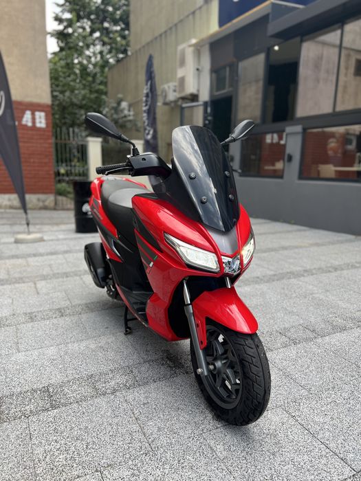 Aprilia SXR 50 | 2023 | 4T | LED | 3529 km