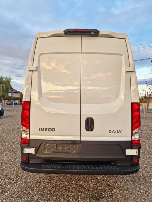 Iveco Daily 35C18  motor 3.0 E6 Adus recent Italia an 2019/12 Full !