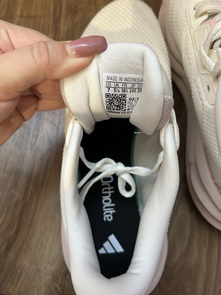 Маратонки Adidas