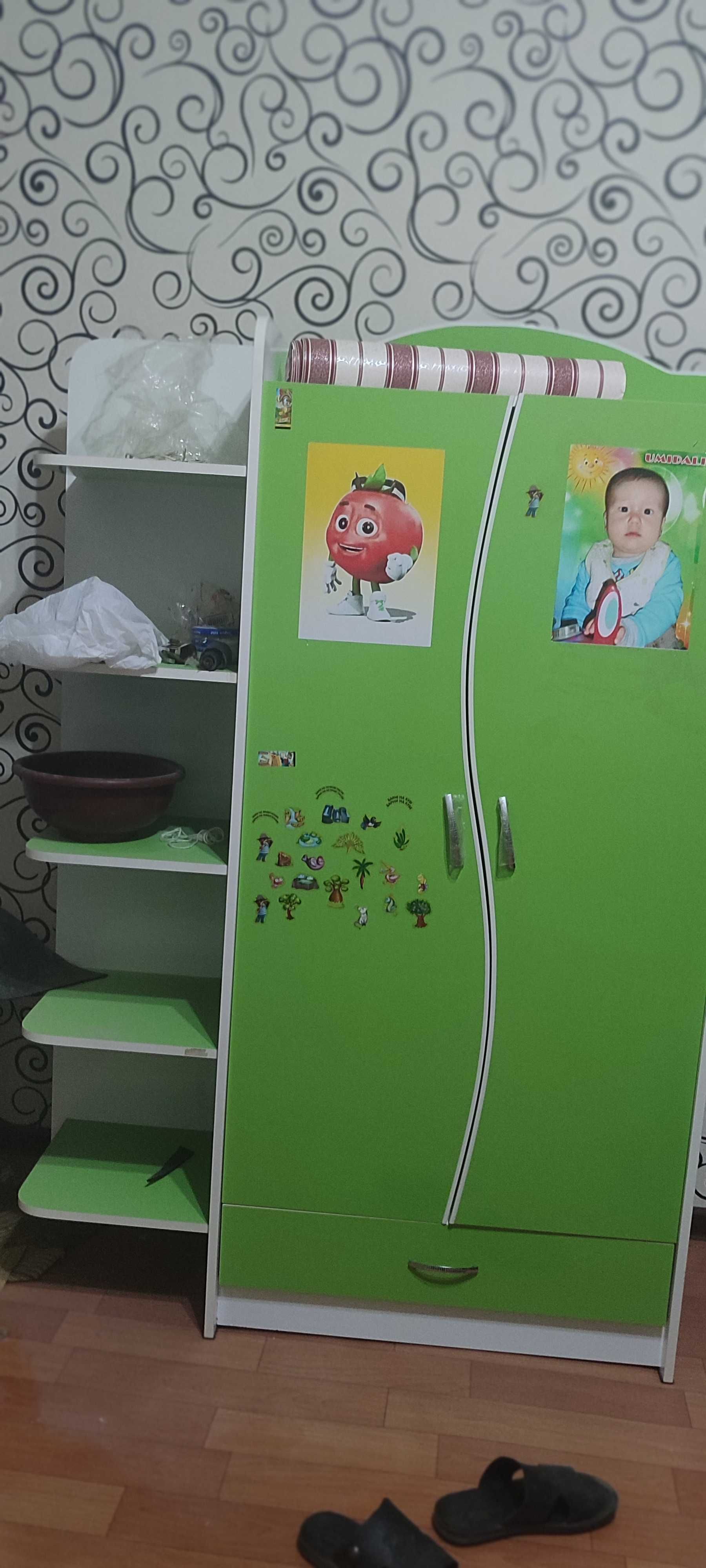 Срочно продаётся комплект детской мебели
