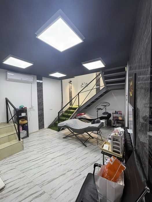 Сдам 81 м² Офис в Аренду. метро Космонавты. ЦУМ. Яккасарайский!