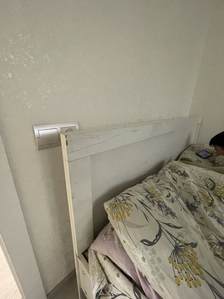 Продам двухспальную кровать