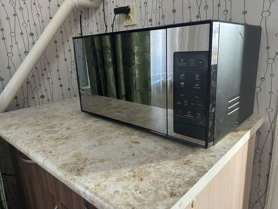 Продам микроволновку Samsung