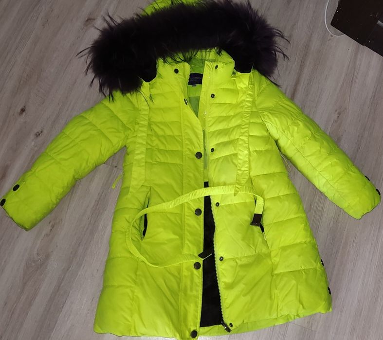 Зимняя куртка на девочку ростовка 128 см