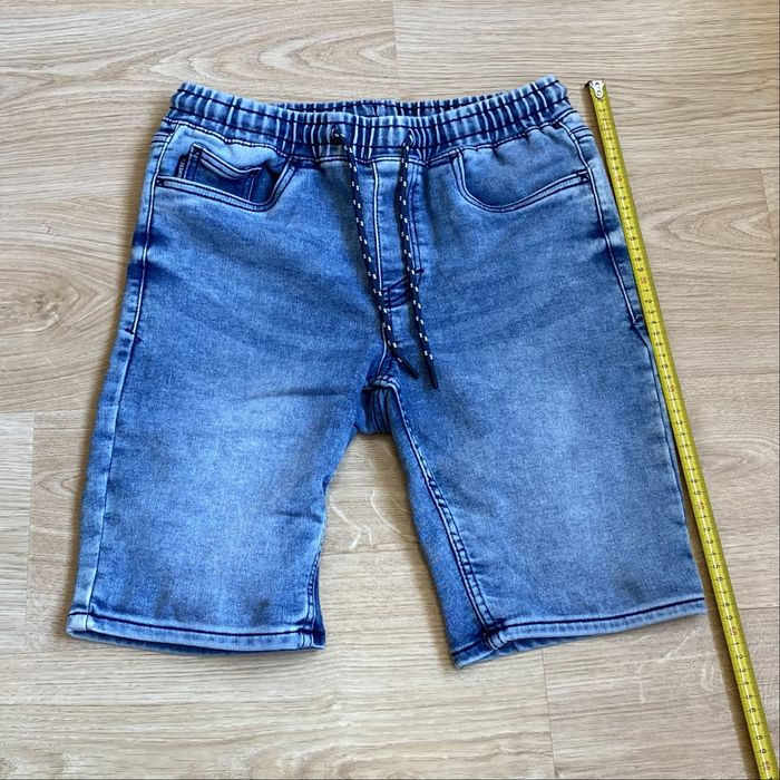 Pantaloni scurti (blugi) Sinsay, marime 28