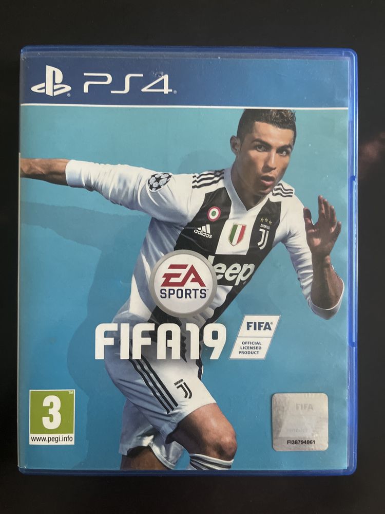 PlayStation 4 slim +4 игри