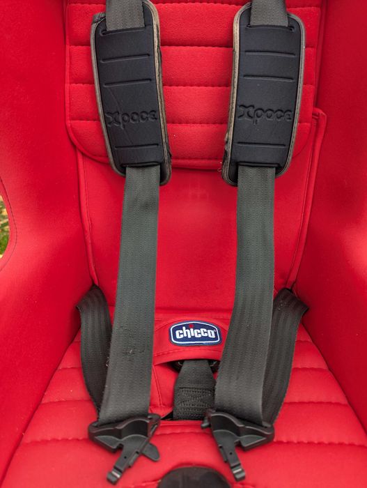 Scaun auto Chicco, pentru copii 9-18 kg