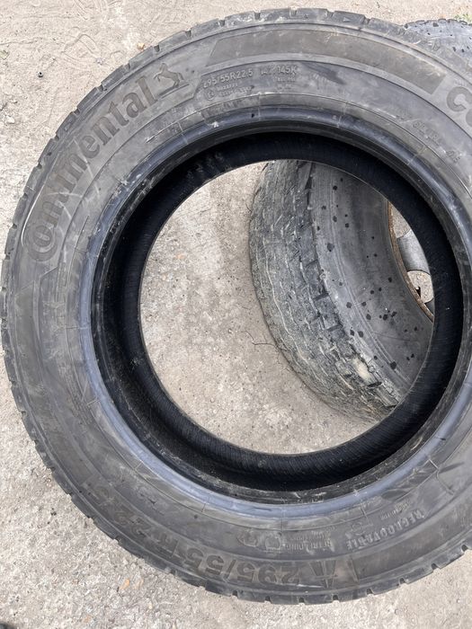 4 anvelope camion tractiune 295/55/22.5 , Continental , 10-11 mm !