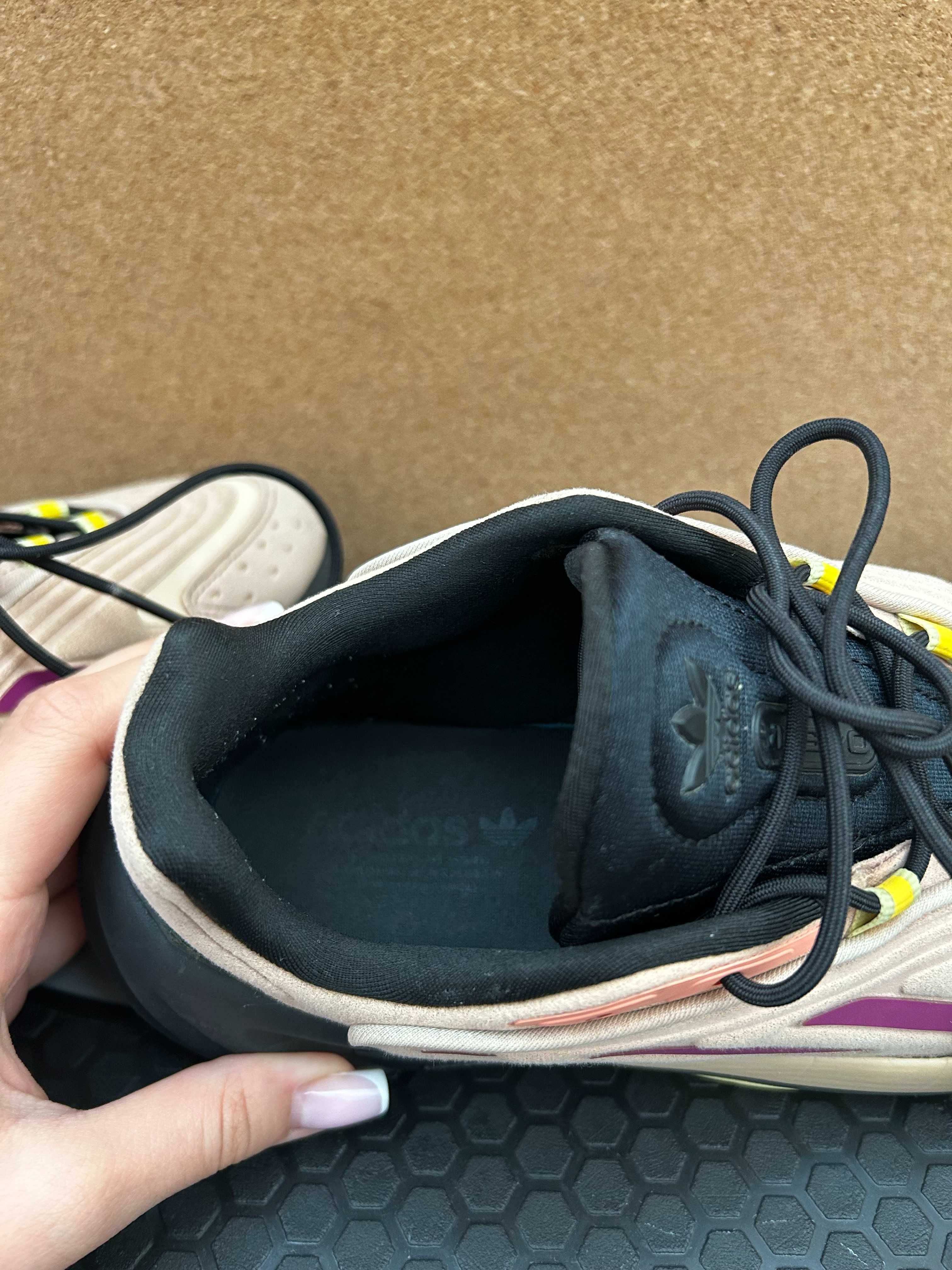Adidas Ozelia - маратонки