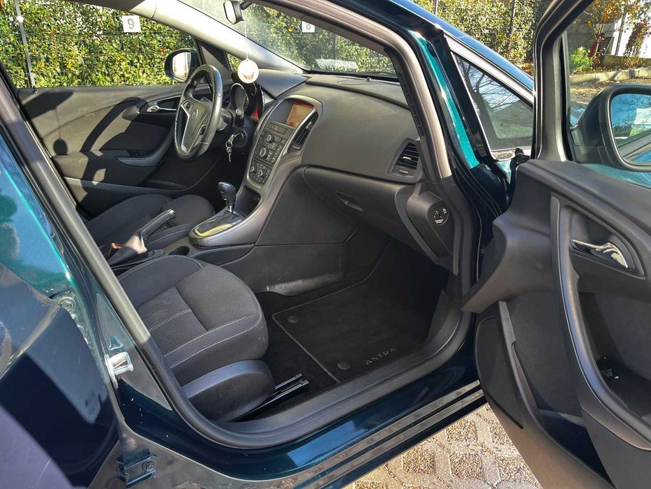 Opel Astra J 1.6 CDTi - Cutie Automata