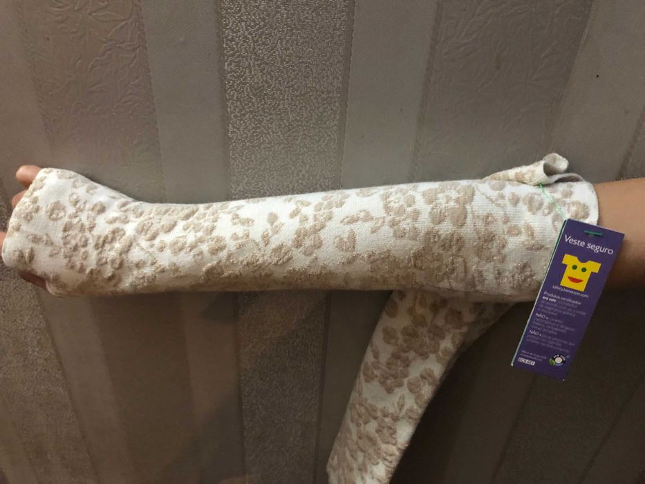 Перчатки женские вечерние