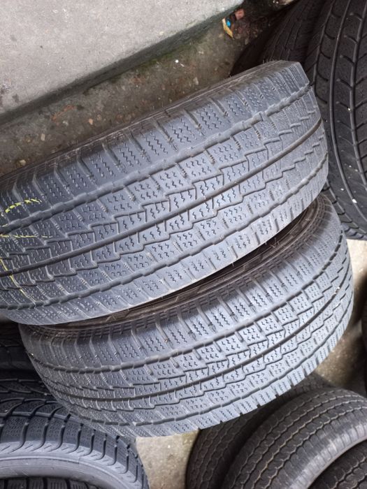 2 anvelope 215/60 R17 C Continental