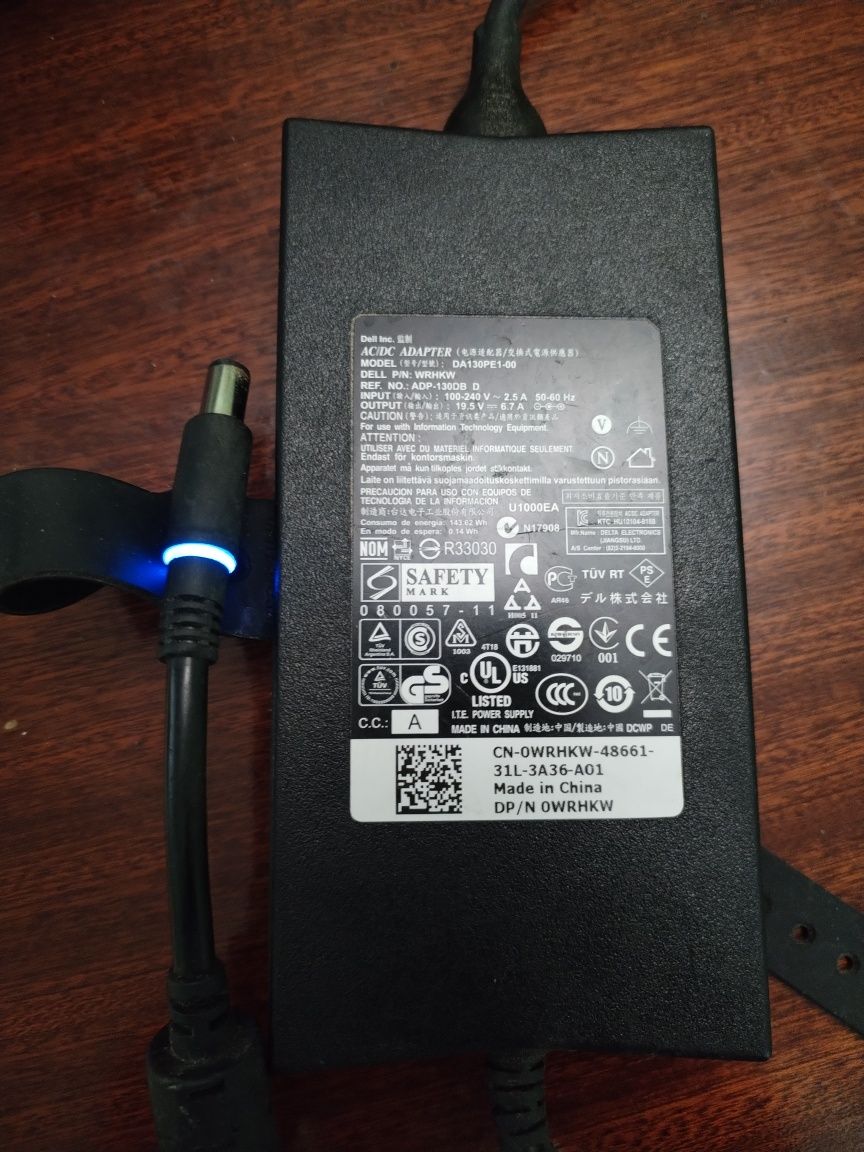 Оригинално Зарядно за DELL