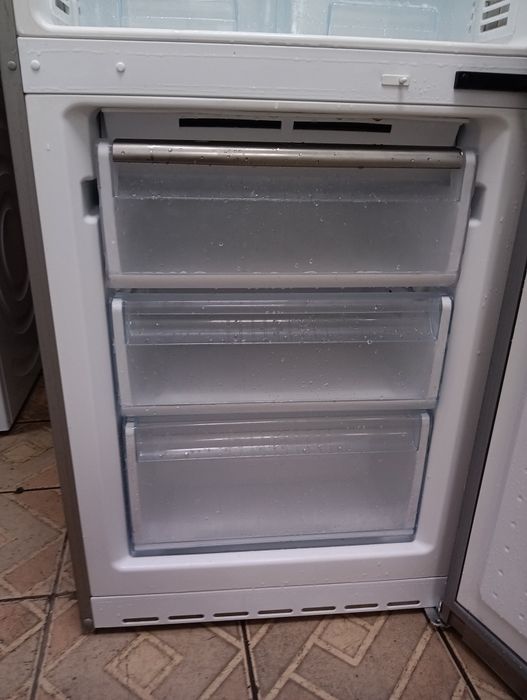 Иноксов комбиниран хладилник с фризер Бош Bosch 2год.Гаранция