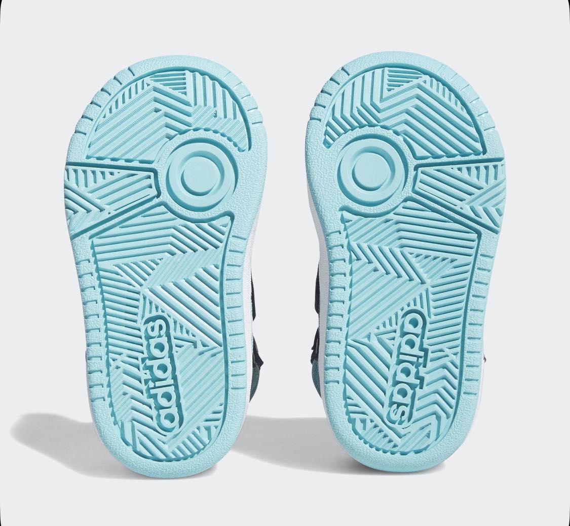 Детские кроссовки adidas