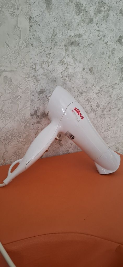 Продам        фен