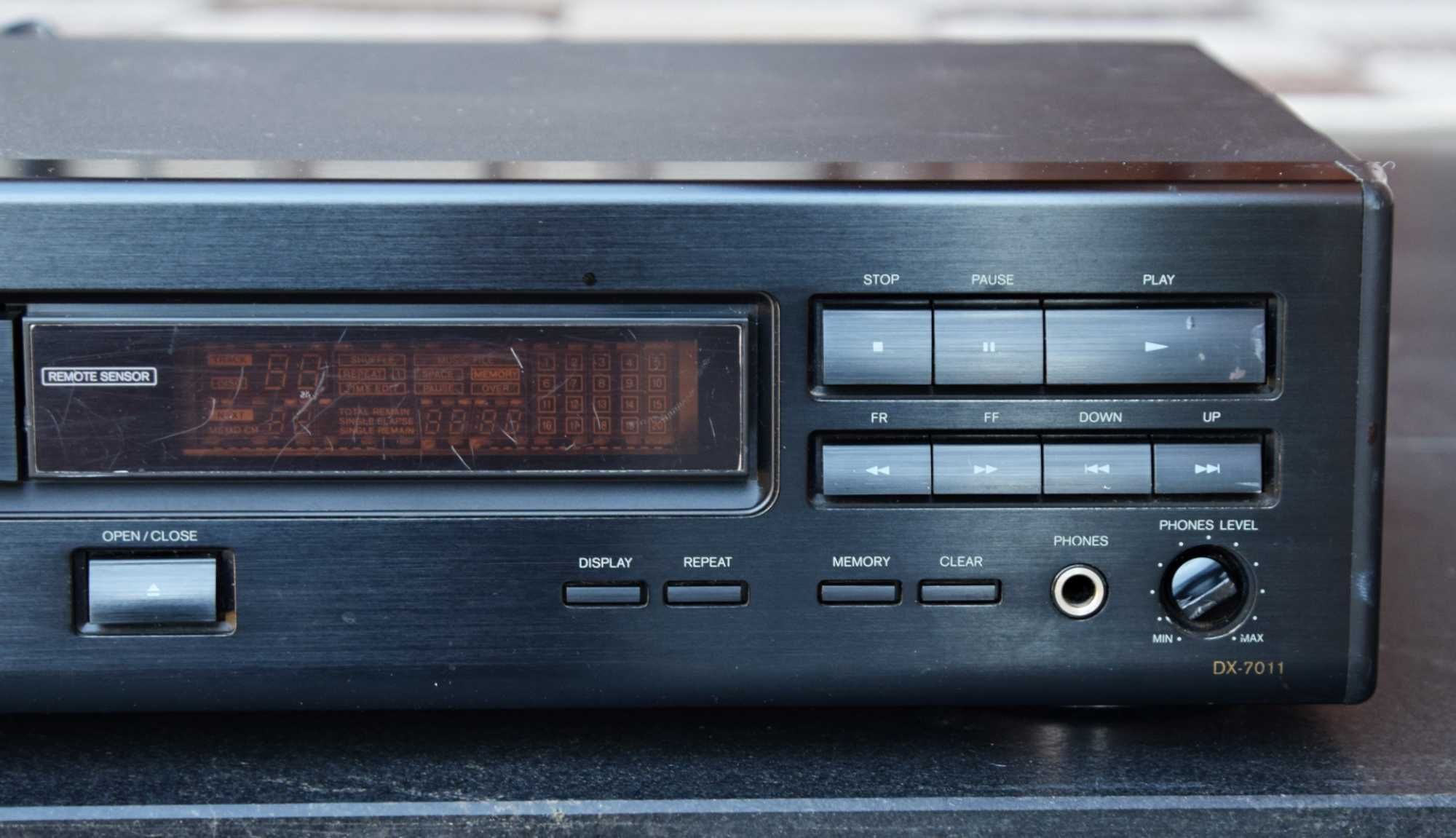 CD Player Onkyo DX-7011