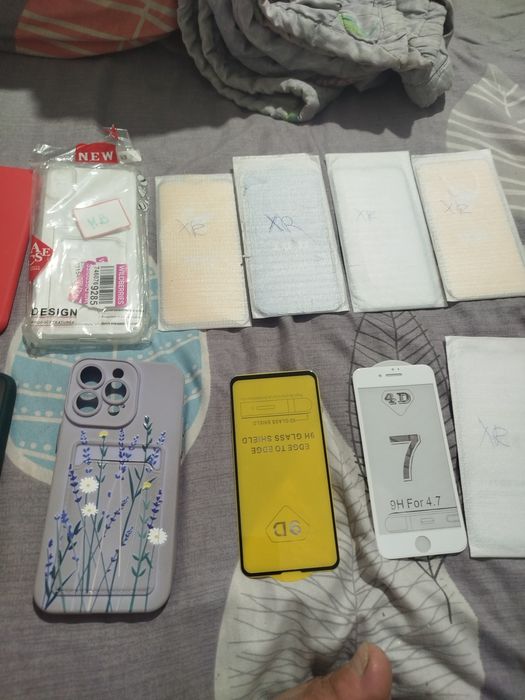 Chexol va shisha lamenat sotiladi