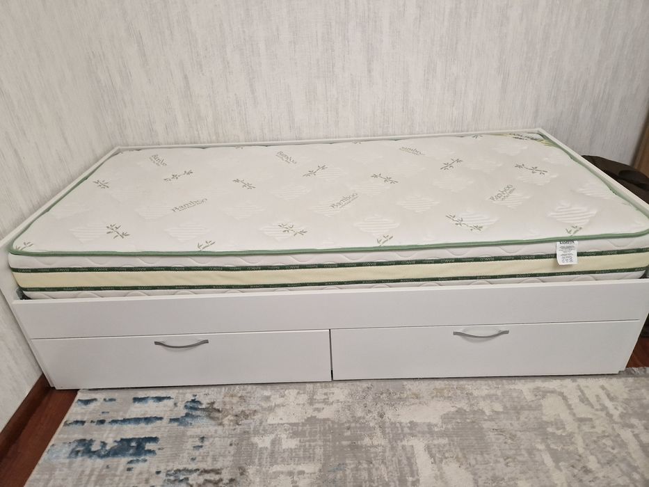 Продам кроват икея