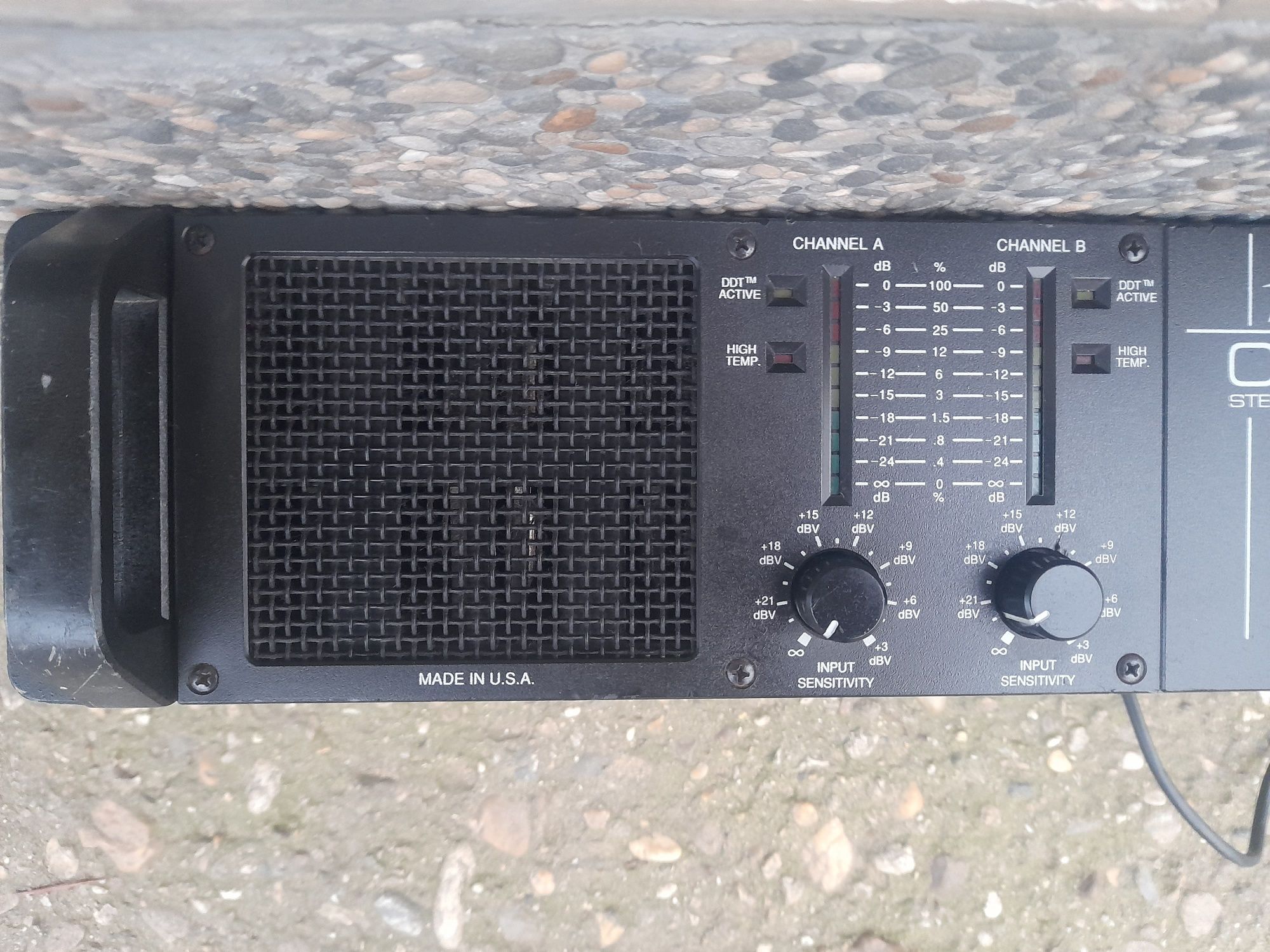 Peavey  CS 1000 amplificator putere  ( linie / instrumente muzicale )
