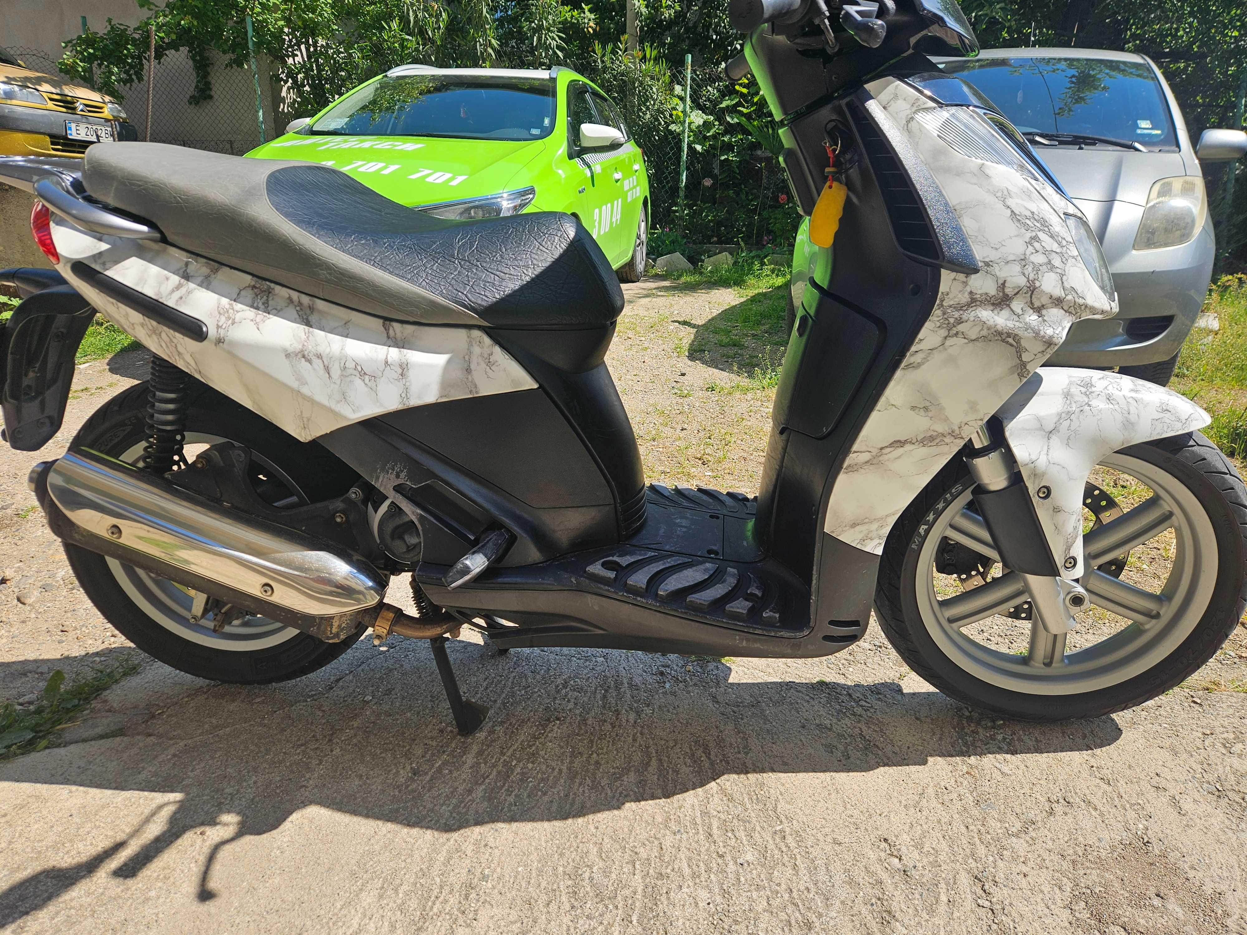 Aprilia 200 спорт сити