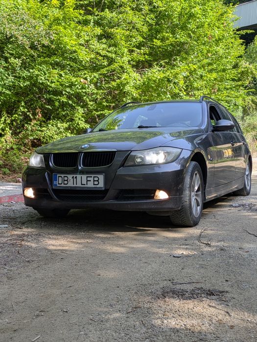 Vând sau schimb BMW e91 318d
