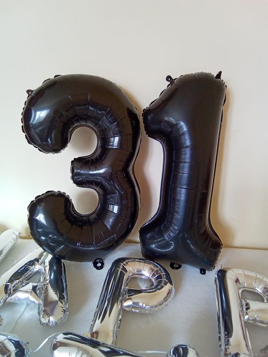 Фолиеви цифри и надпис за рожден ден