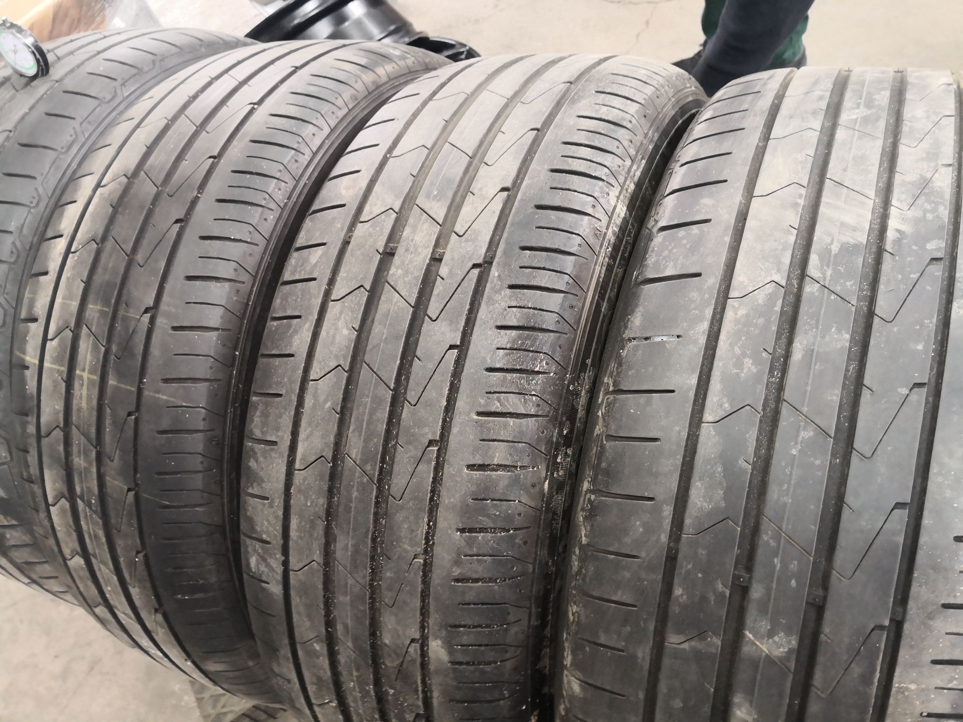 225 55 17 цола гуми hankook