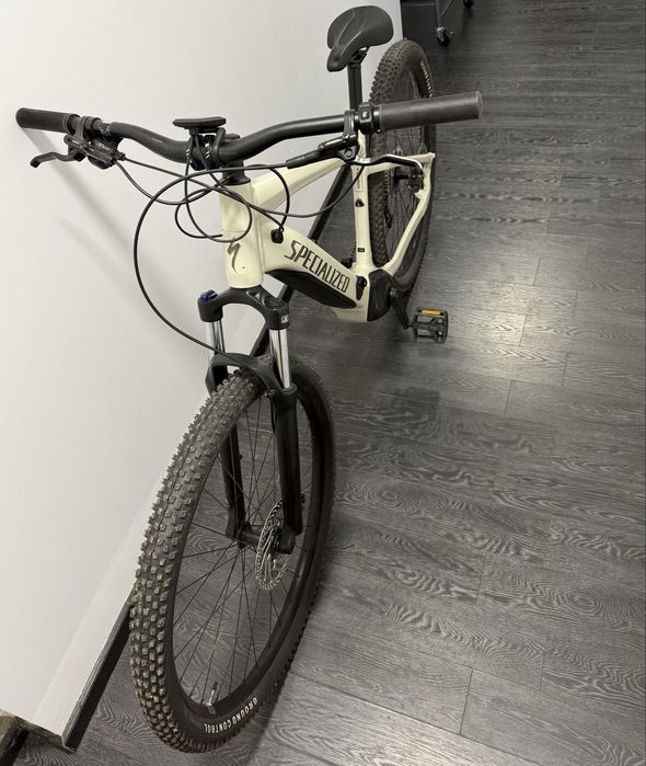 DE VÂNZARE – Bicicletă electrică Specialized – 2200 EURO