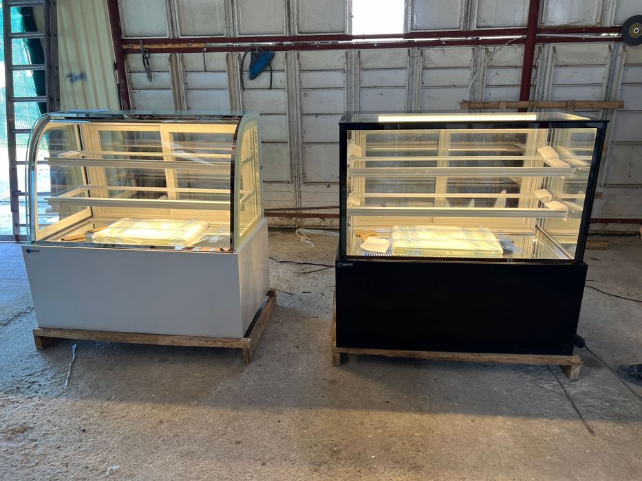 Vitrina frigorifica pentru cofetarie produs NOU
