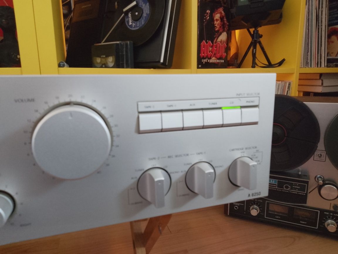 Amplificator Onkyo Integra A 8250