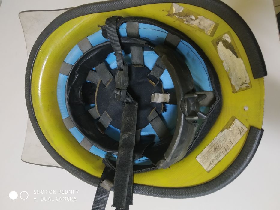 Пожарникарска каска