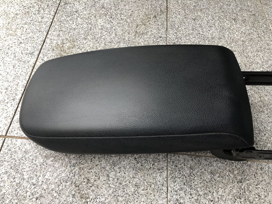 Cotiera BMW X3 model F25 an 2011-2017 originala piele fara defect