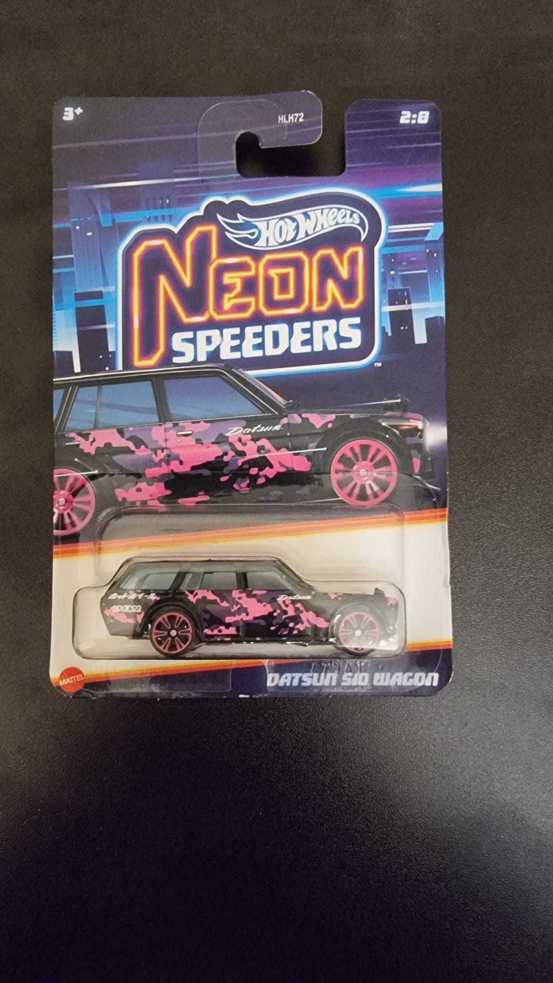 Hot Wheels Neon Speeders Datsun S10 Wagon