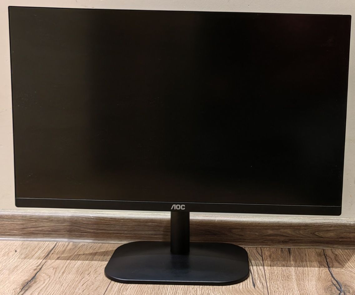 LCD Монитор AOC  24"