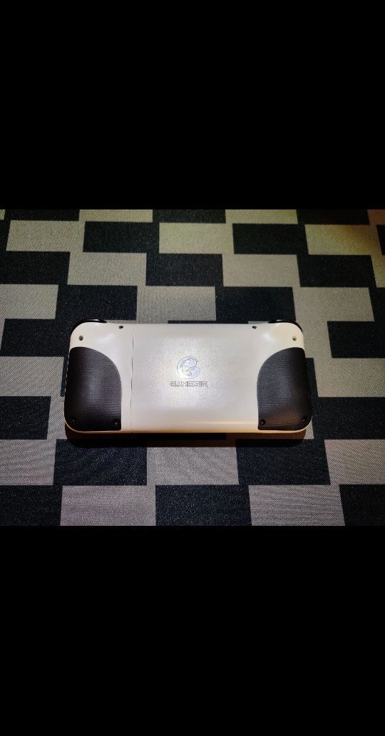 Vând Gamepad Gamesir X2