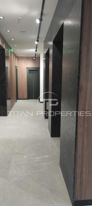 Продава се Тристаен апартамент в Пловдив, Каменица 2 - 117 кв.м за 1411 €/кв.м - Снимка #9