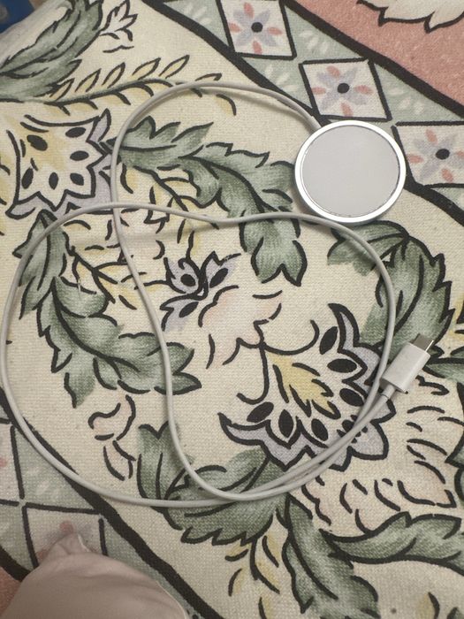 Зарядка для телефона