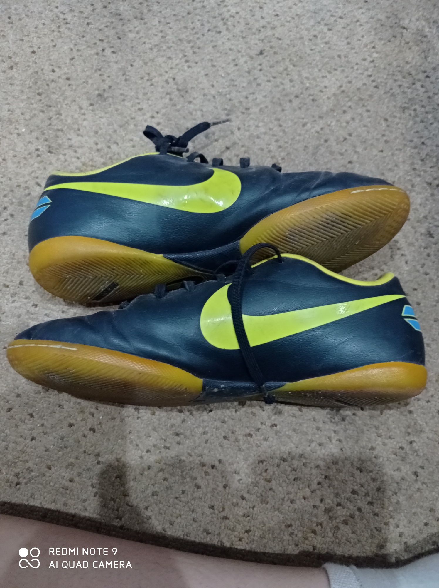 Papuci Nike pt footbal de sala