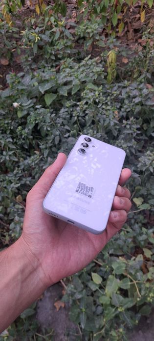 Samsung galaxy A54 yangiday 8/256 pamit