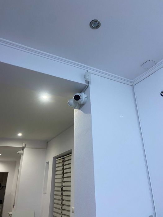 Pachet complet securitate | Supraveghere video, alarmă, Interfon,