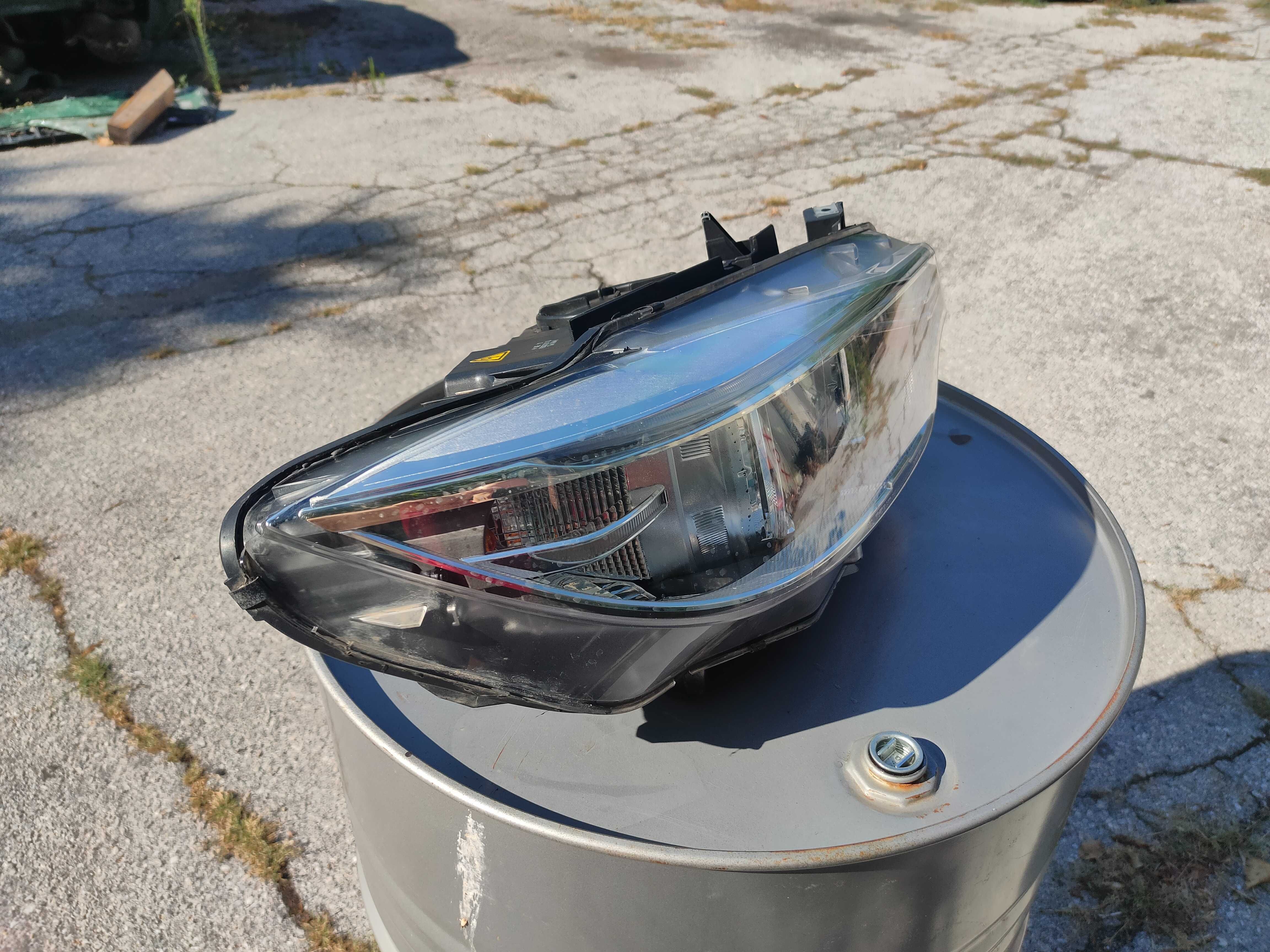 Десен фар bi-xenon за BMW F32 / F33 / F36
