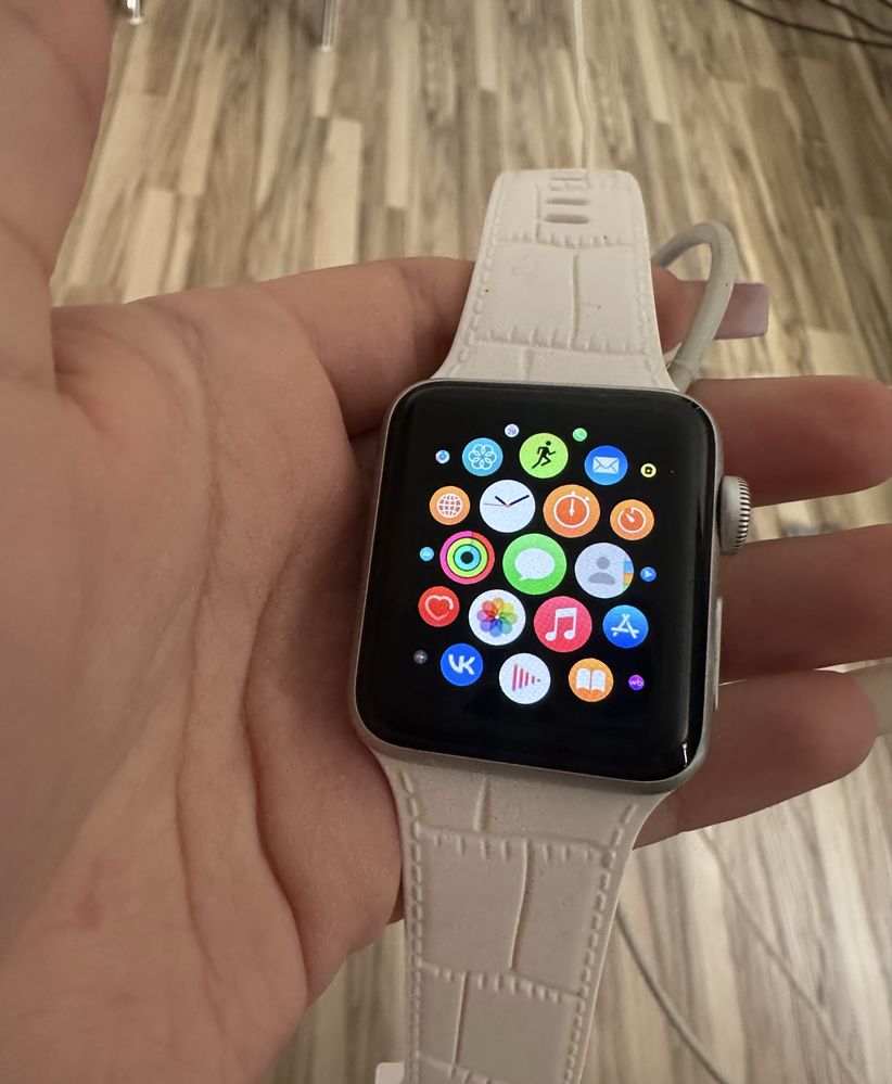 Продам Apple Watch